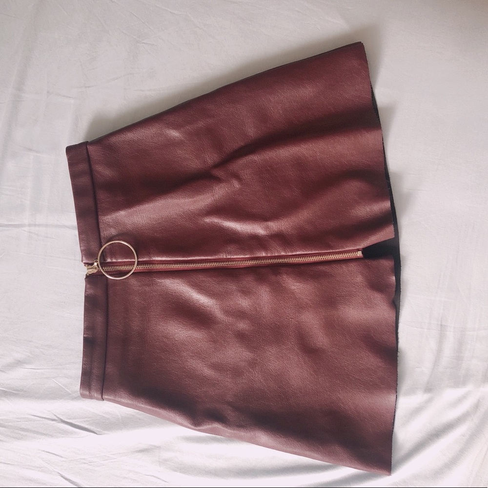 Burgundy faux leather mini skirt S